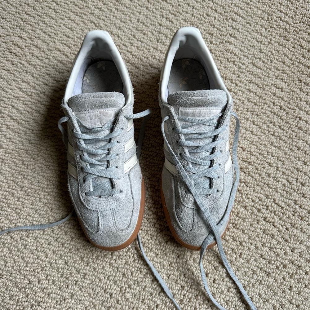 Adidas Women’s Light Gray and White Spezial
